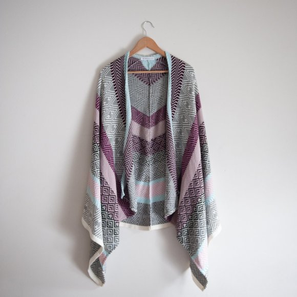 BCBG | SWEATER SHRUG - Picture 1 of 6